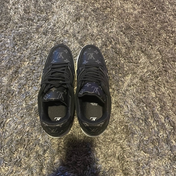 LV Trainer Sneaker - Picture 5 of 6